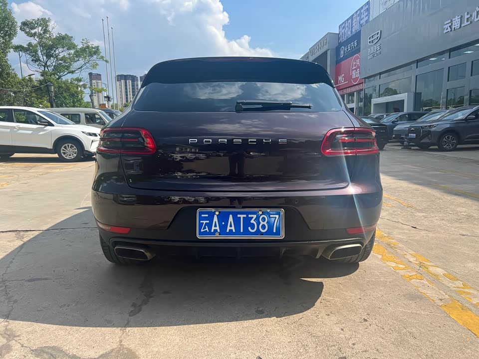 Porsche Macan Porsche Macan