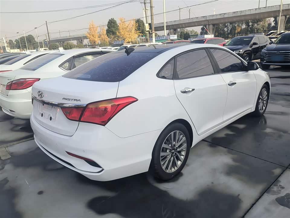 Hyundai Name picture