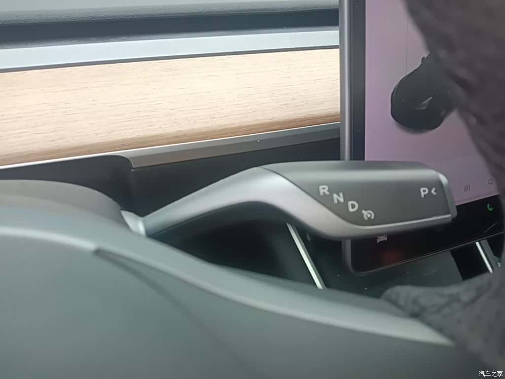 Tesla Model 3, 2020 14