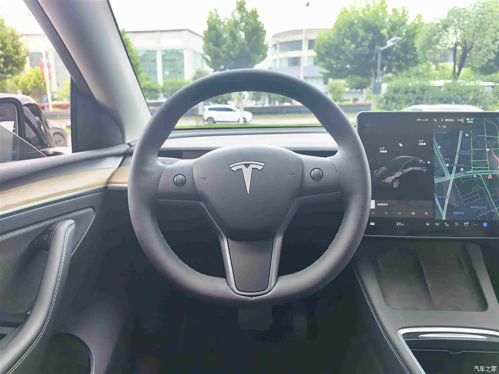 Tesla Model Y, 2021 11