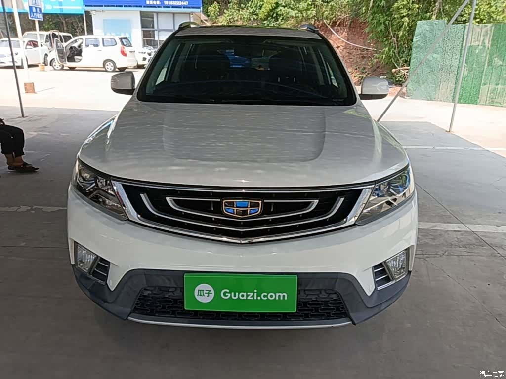 Geely X6, 2017 3