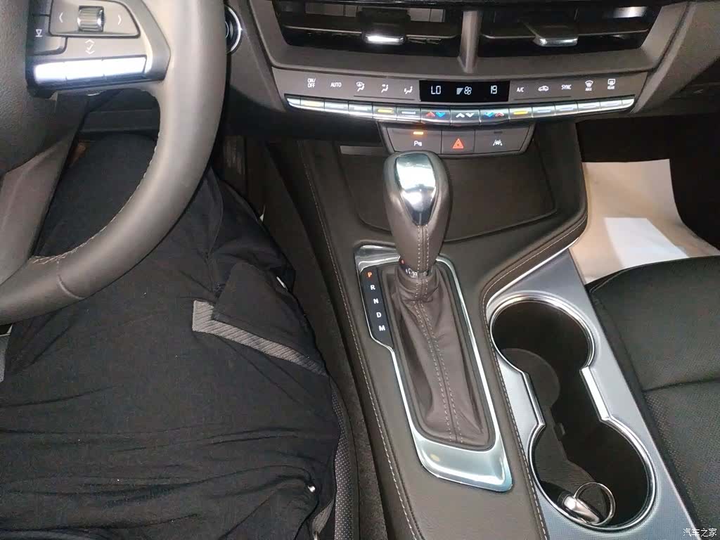 Cadillac CT4, 2024 14