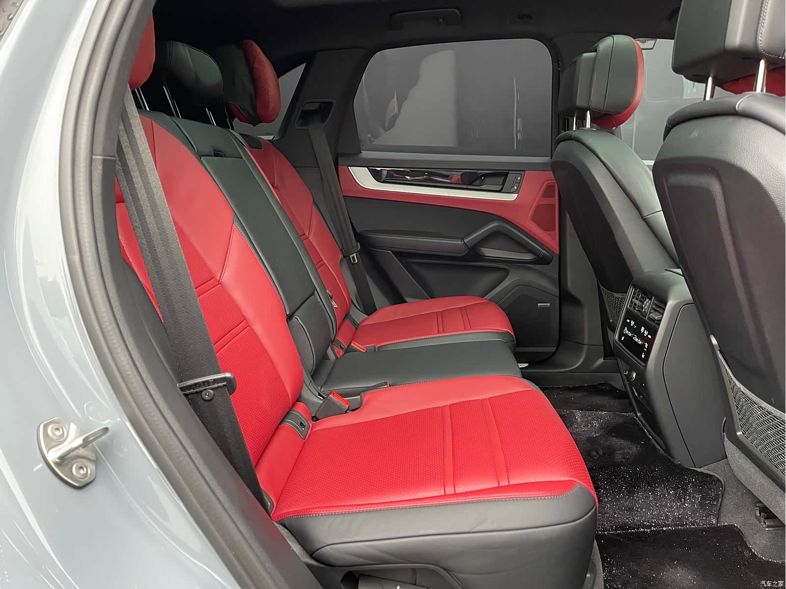 Porsche Cayenne, 2024 14