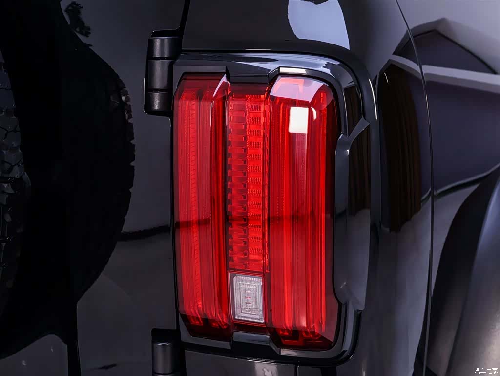 Tank 300, 2021 9