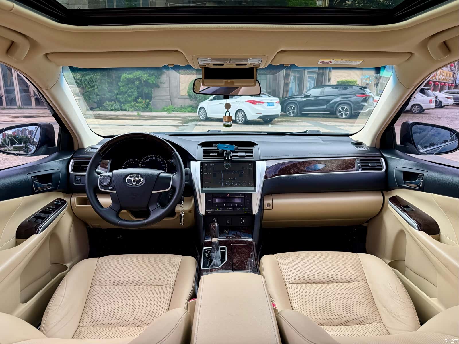 Toyota Camry, 2016 все фото