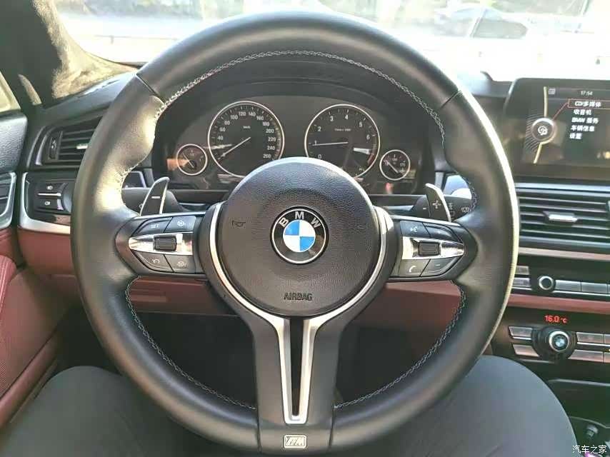 BMW 5 Series, 2011 10