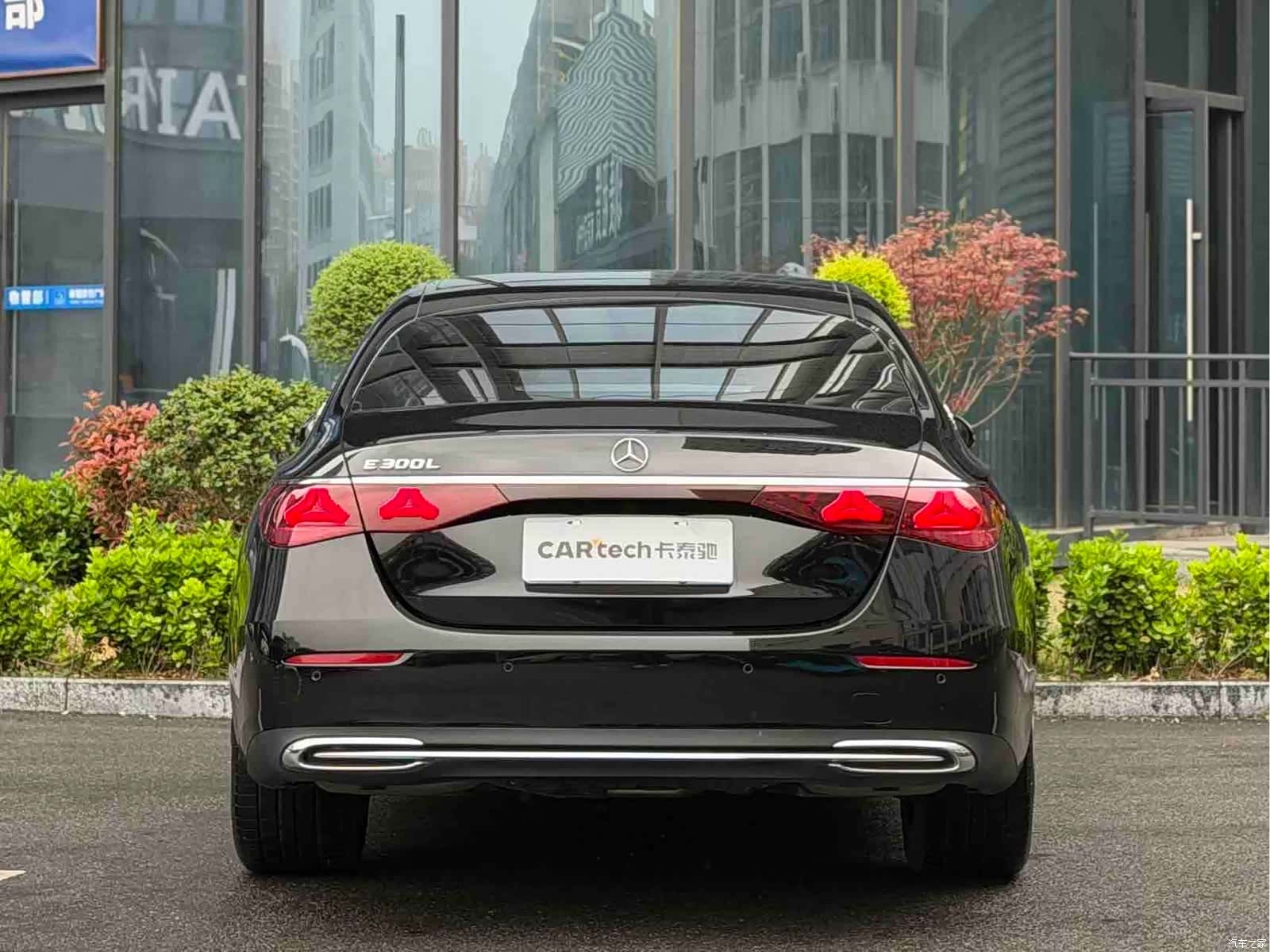 Mercedes-Benz E-Class, 2024 4