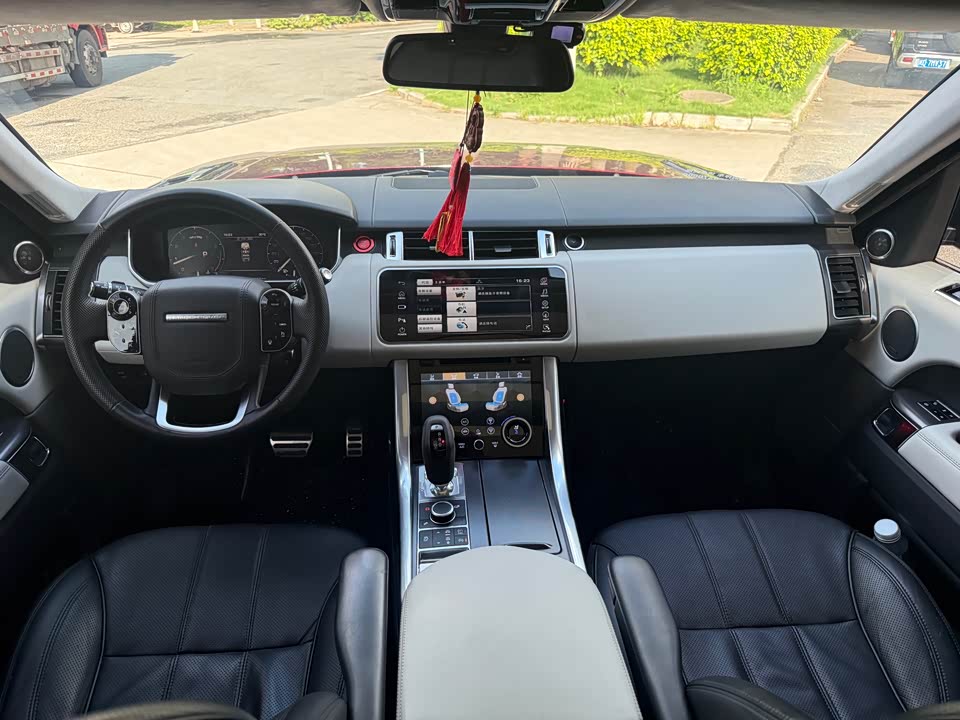 Land Rover Range Rover Sport Land Rover Range Rover Sport