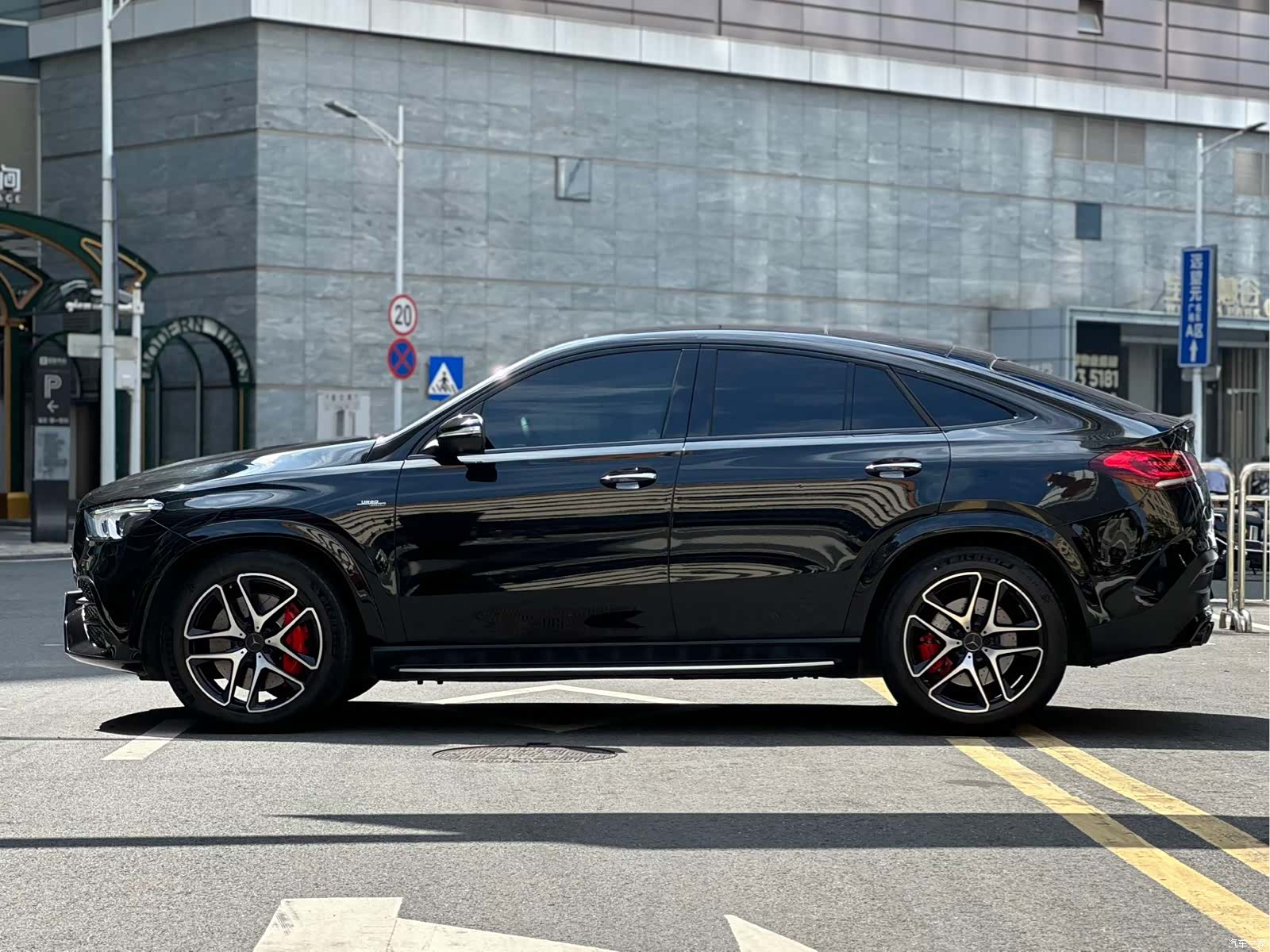 Mercedes-Benz GLE, 2021 4