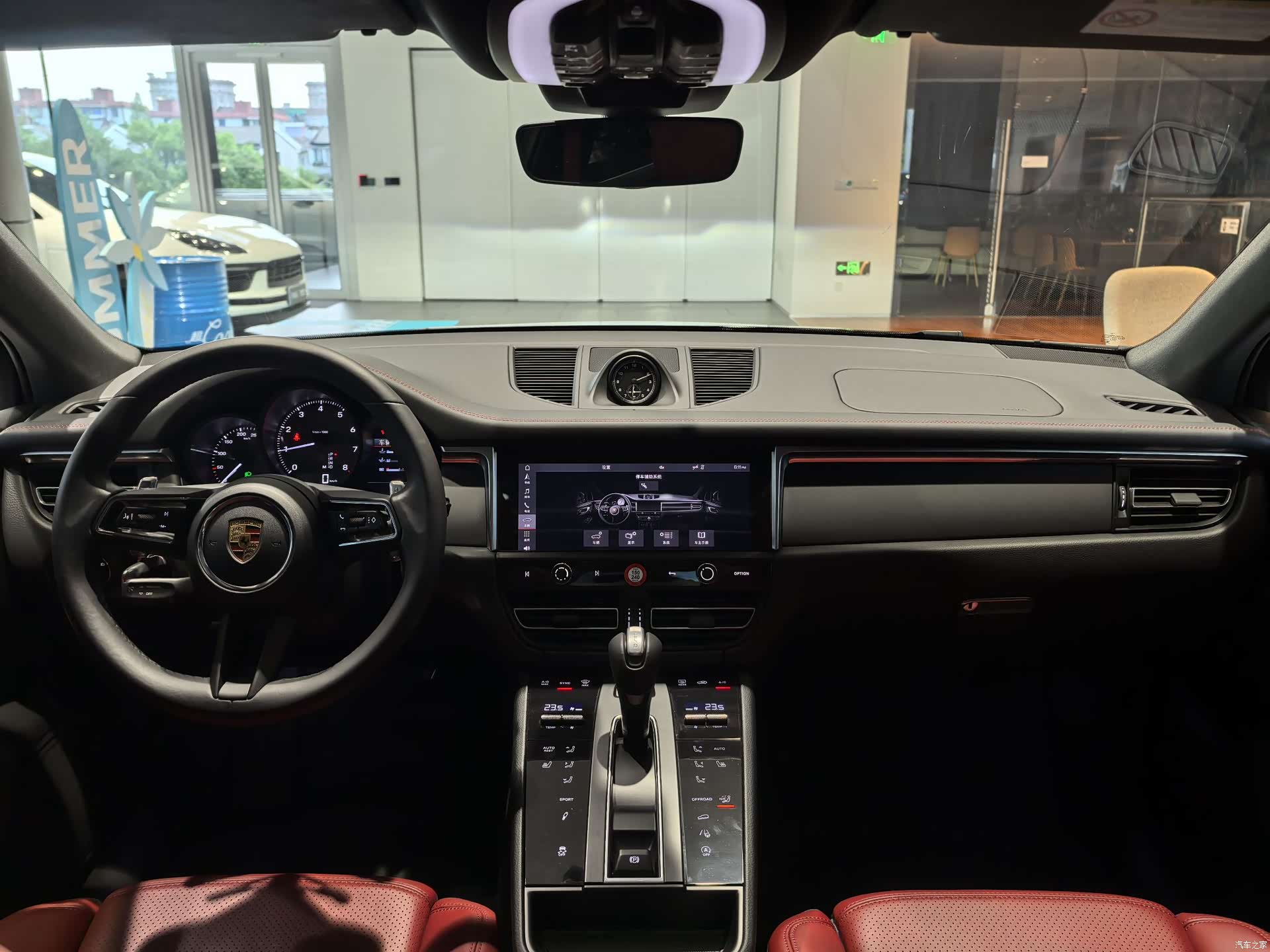 Porsche Macan, 2023 4