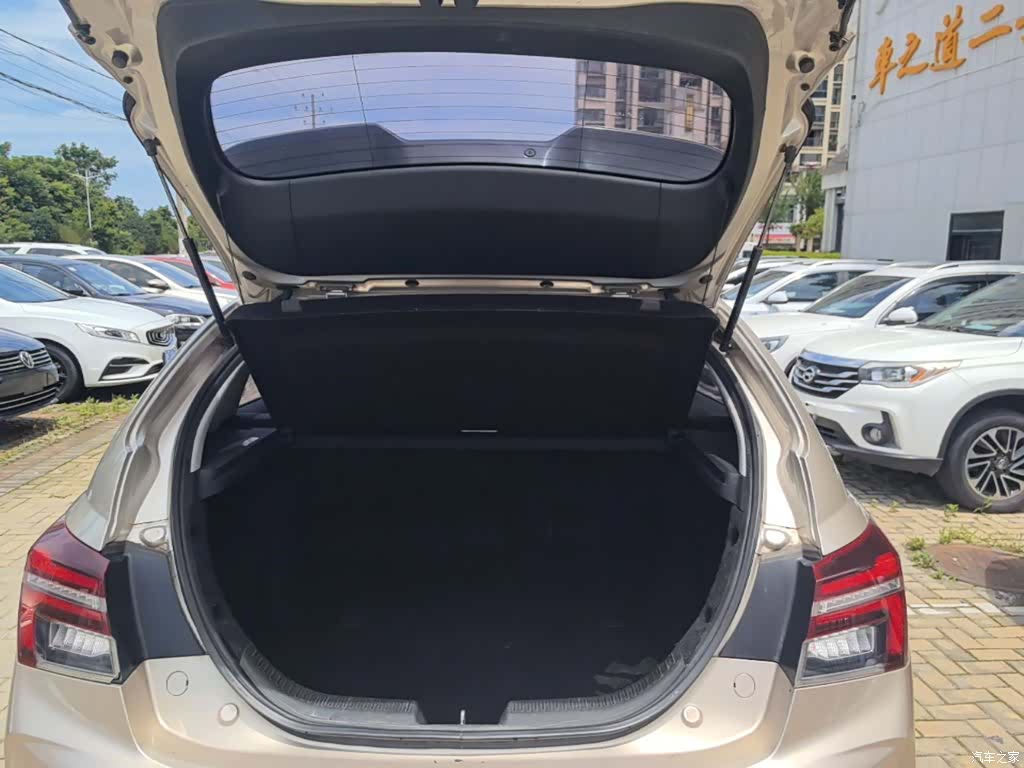Geely S1, 2019 19