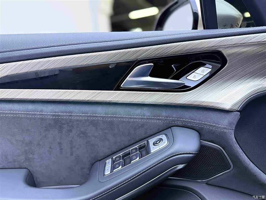 Hongqi H9, 2023 10