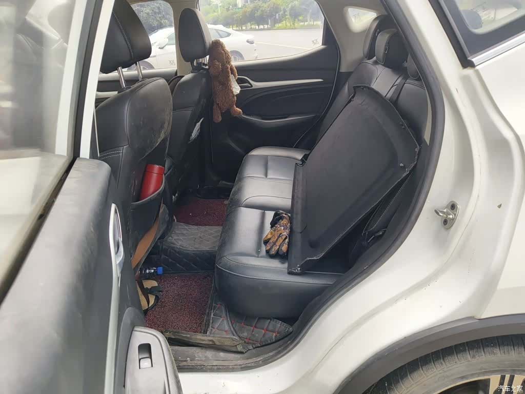 MG ZS, 2019 15