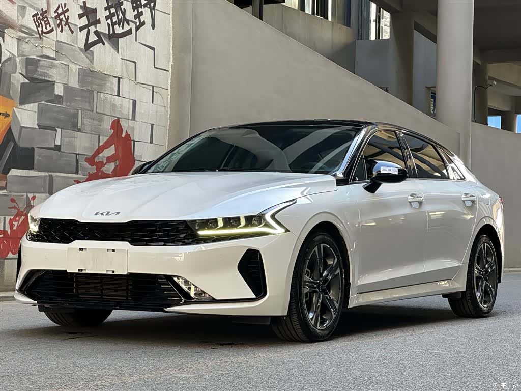 Kia K5, 2024 1