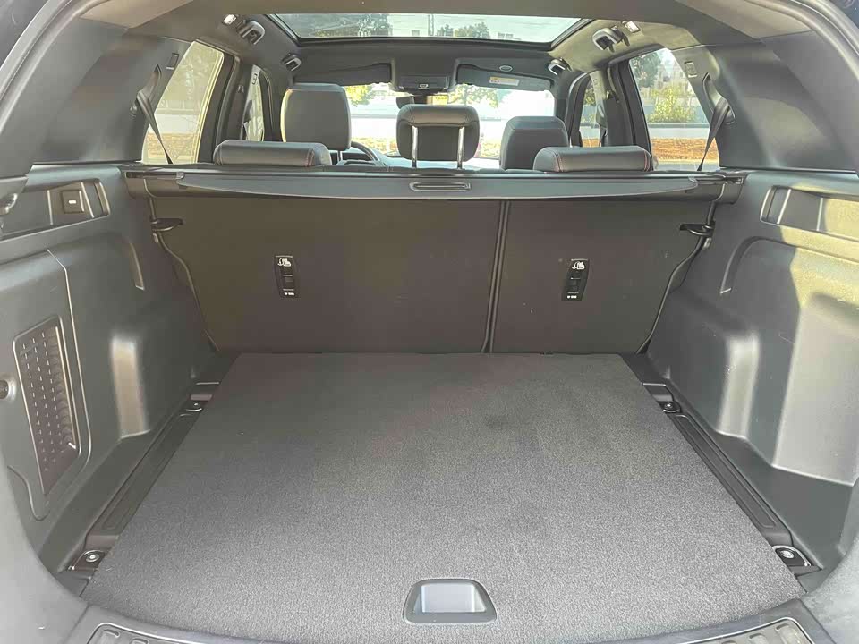 Land Rover Discover sports