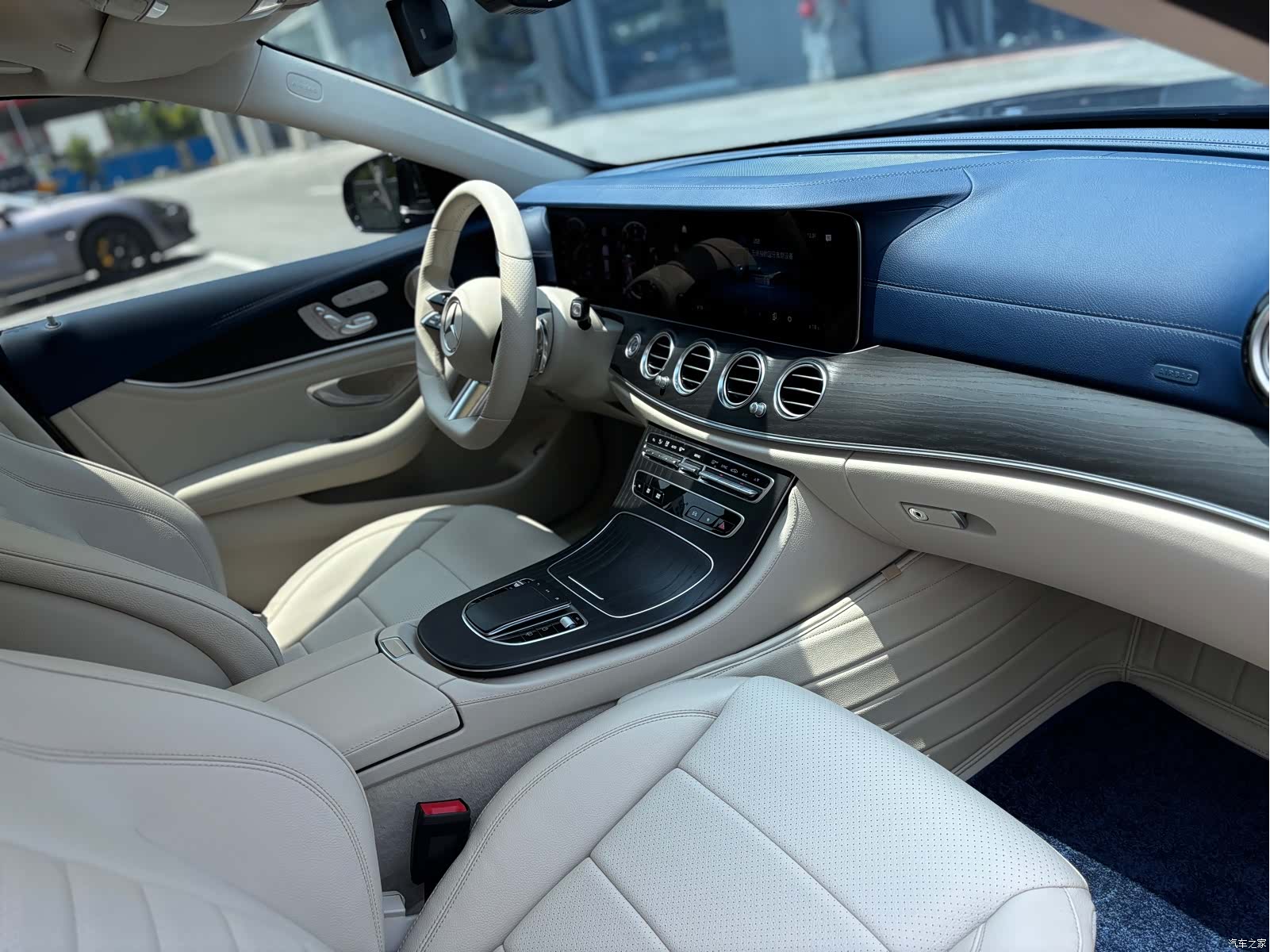 Mercedes-Benz E-Class, 2022 10