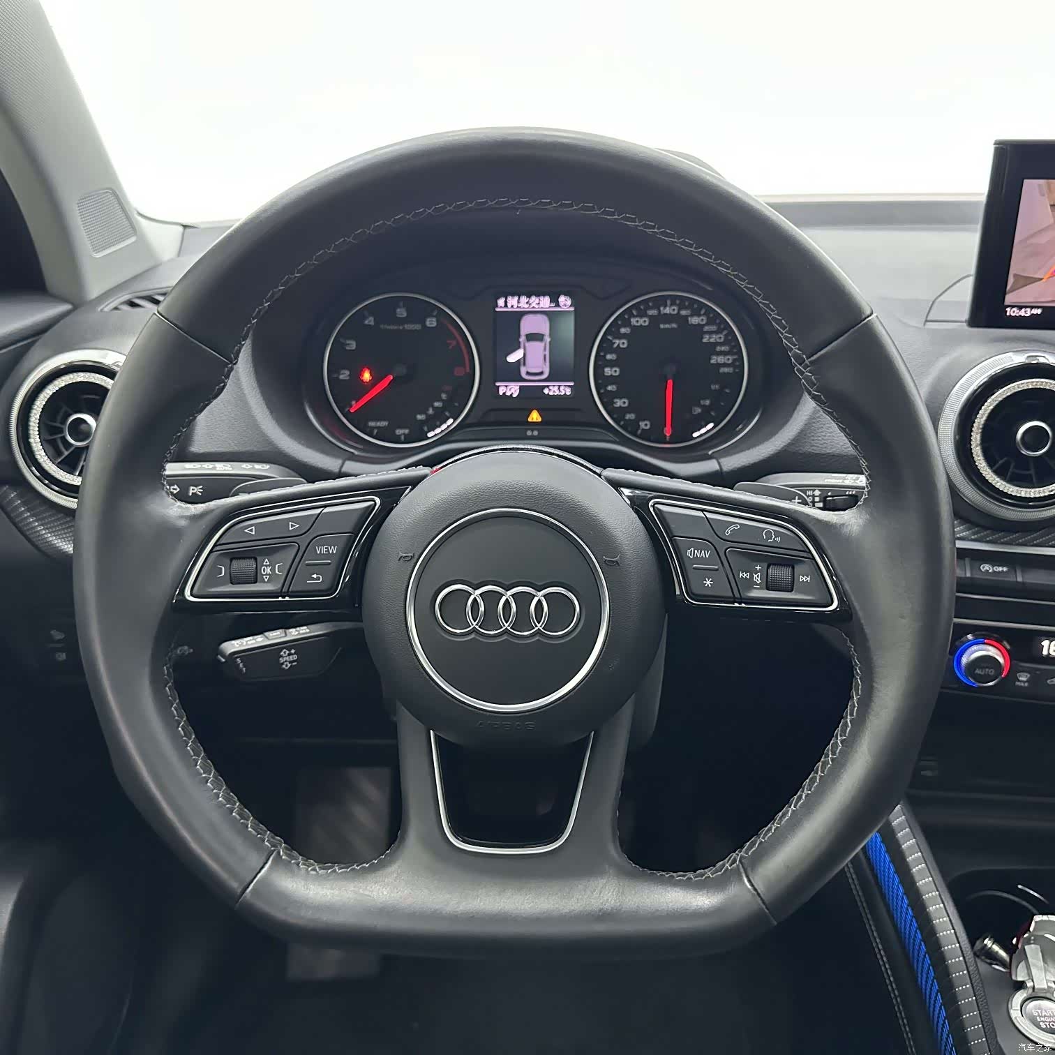Audi Q2L, 2022 12
