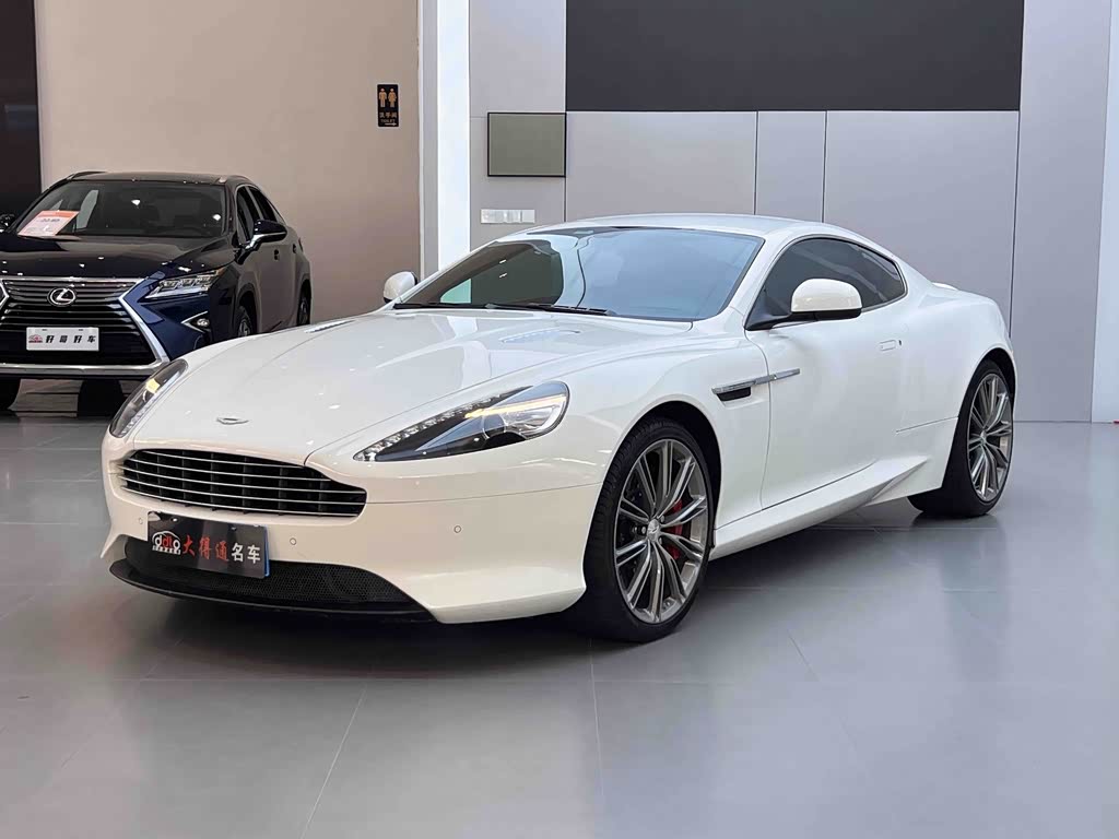 Aston Martin DB9 2013 6.0L Coupe