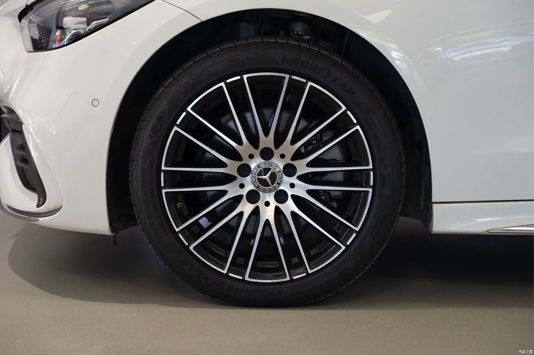 Mercedes-Benz C-Class, 2023 11