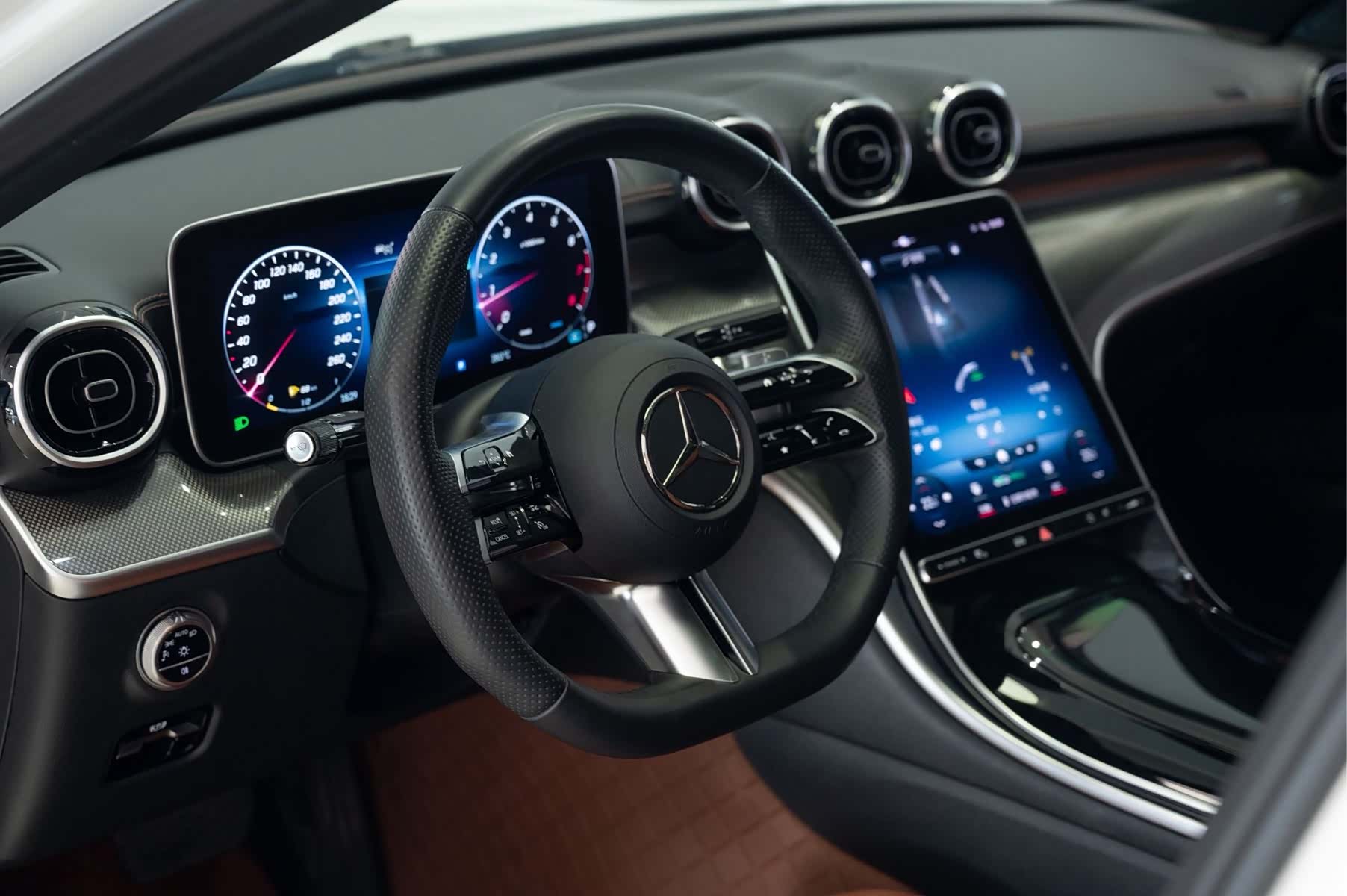 Mercedes-Benz C-Class, 2023 15
