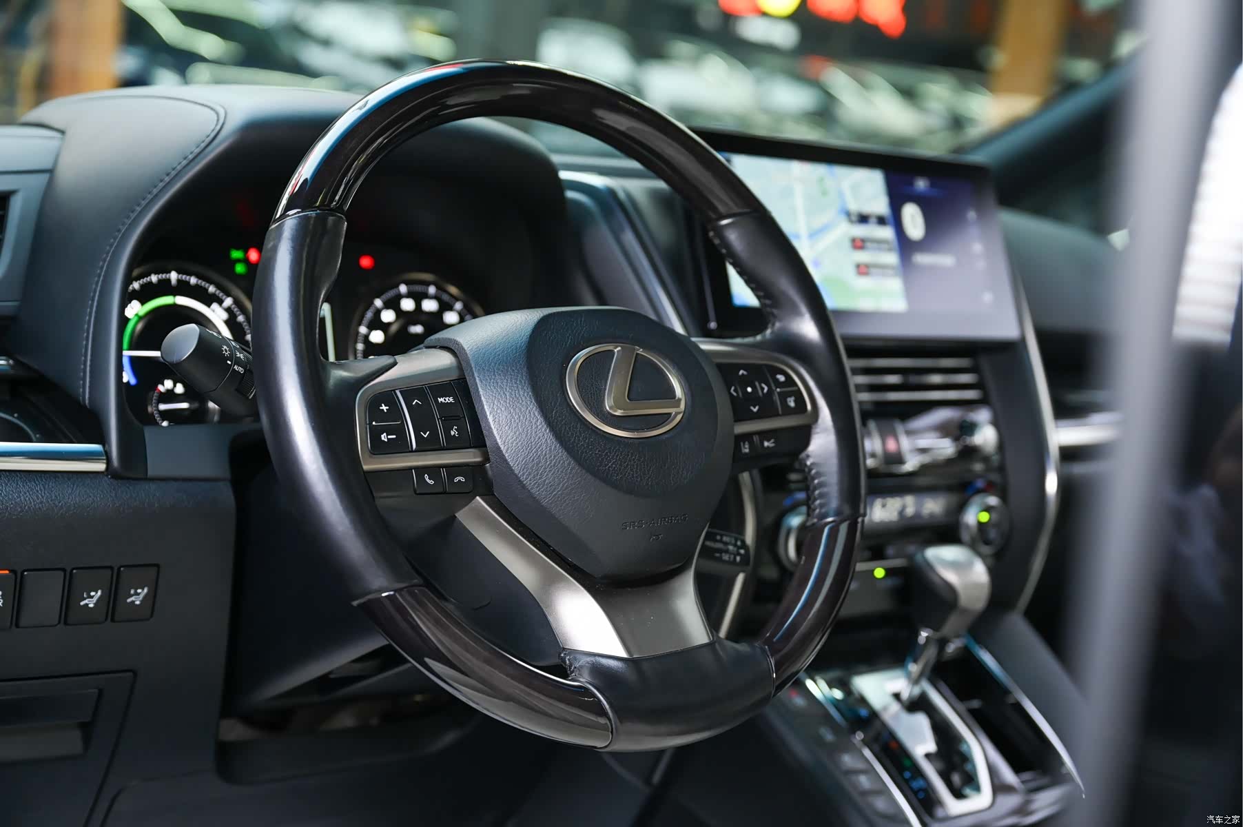 Lexus LM, 2020 17