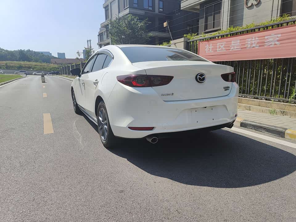 Mazda 3 Angkesaila
