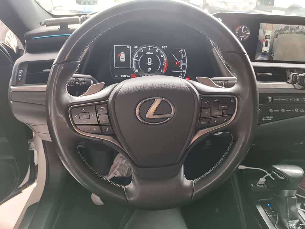 Lexus ES, 2020 3