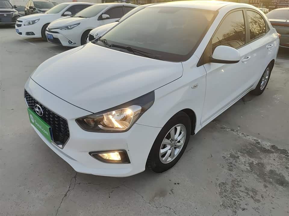Hyundai Rena
