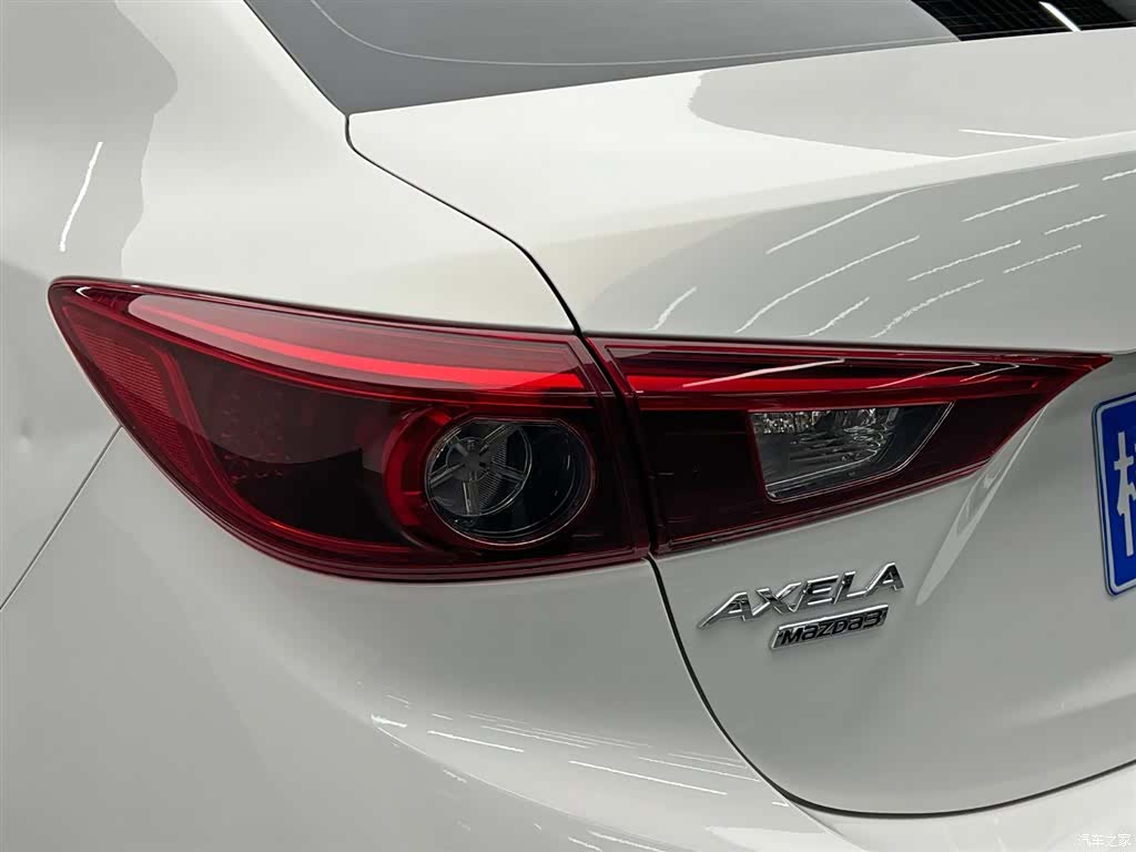 Mazda Mazda3, 2018 10