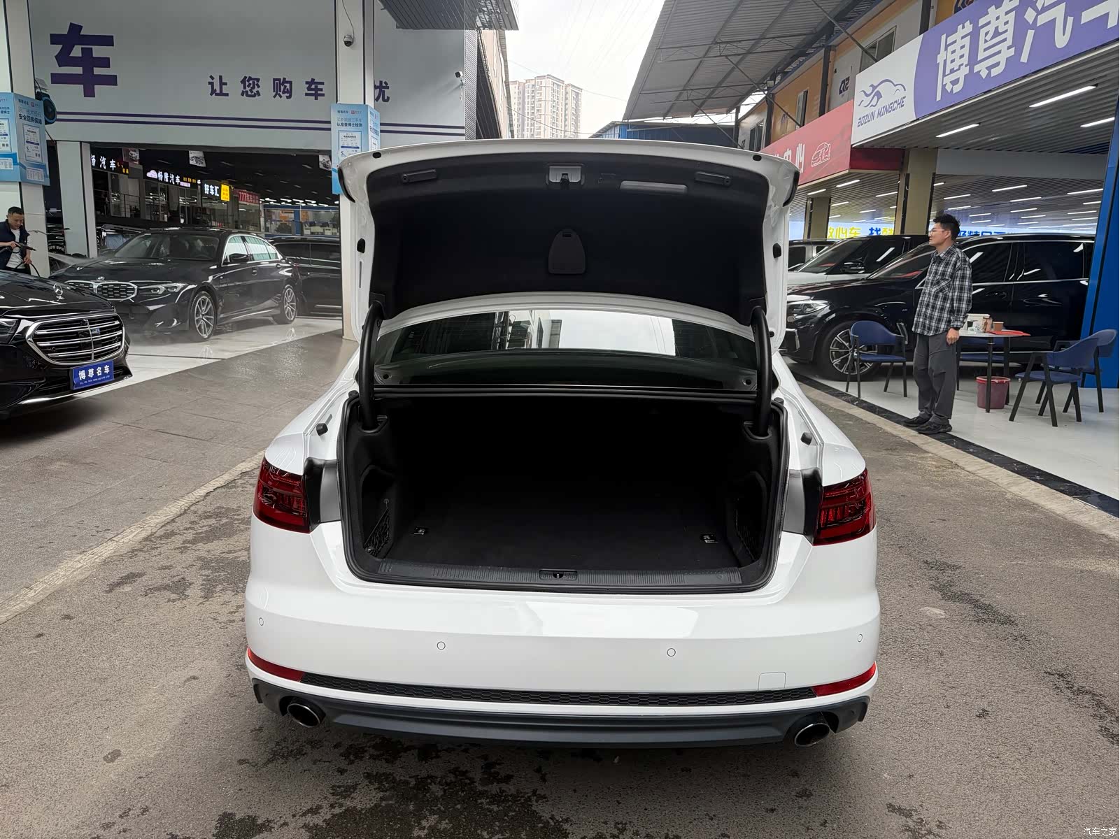 Audi A4L, 2018 19
