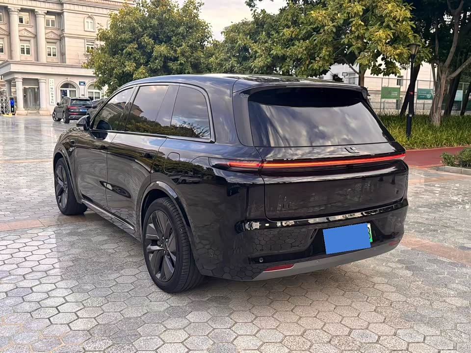Li Auto Ideal L8