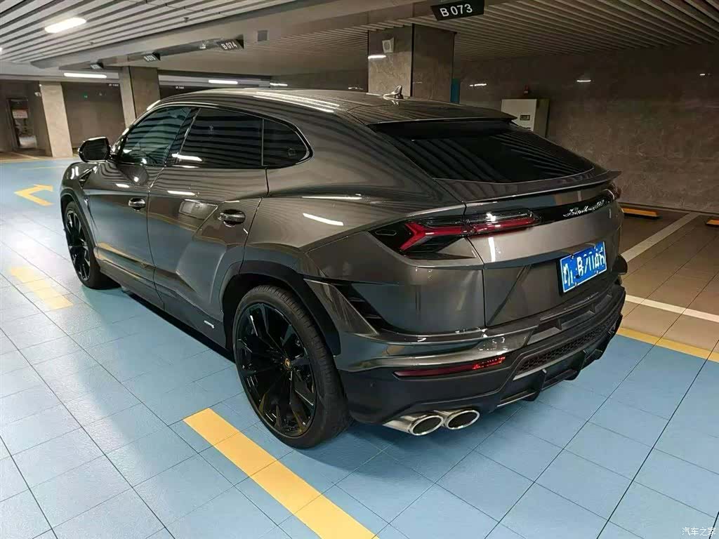Lamborghini Urus, 2024 все фото