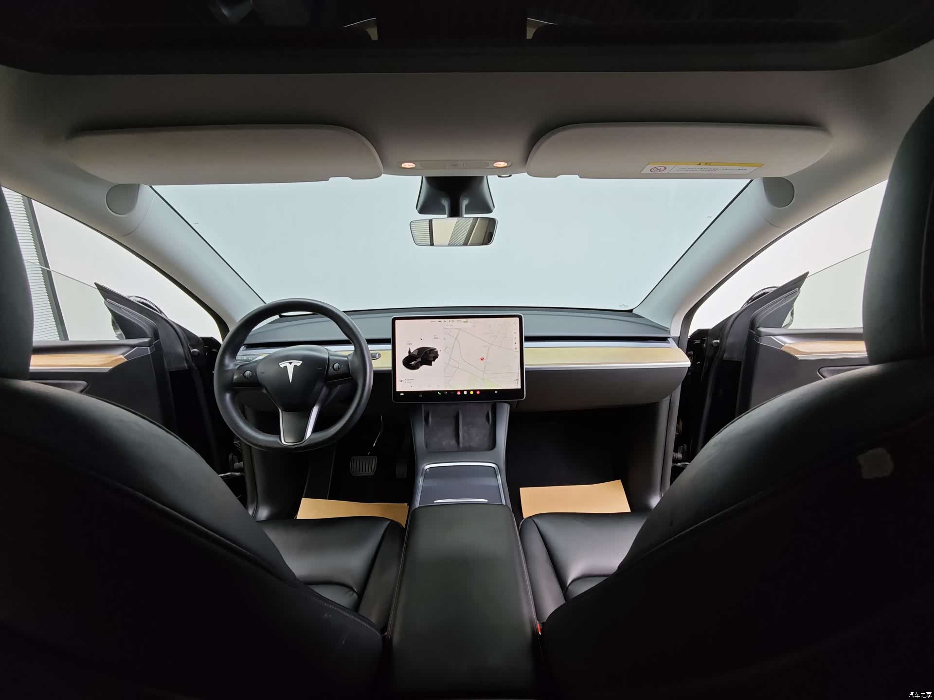 Tesla Model Y, 2022 17