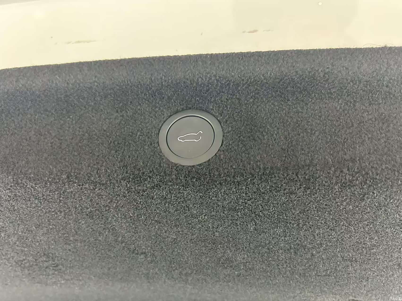 Tesla Model Y, 2025 12
