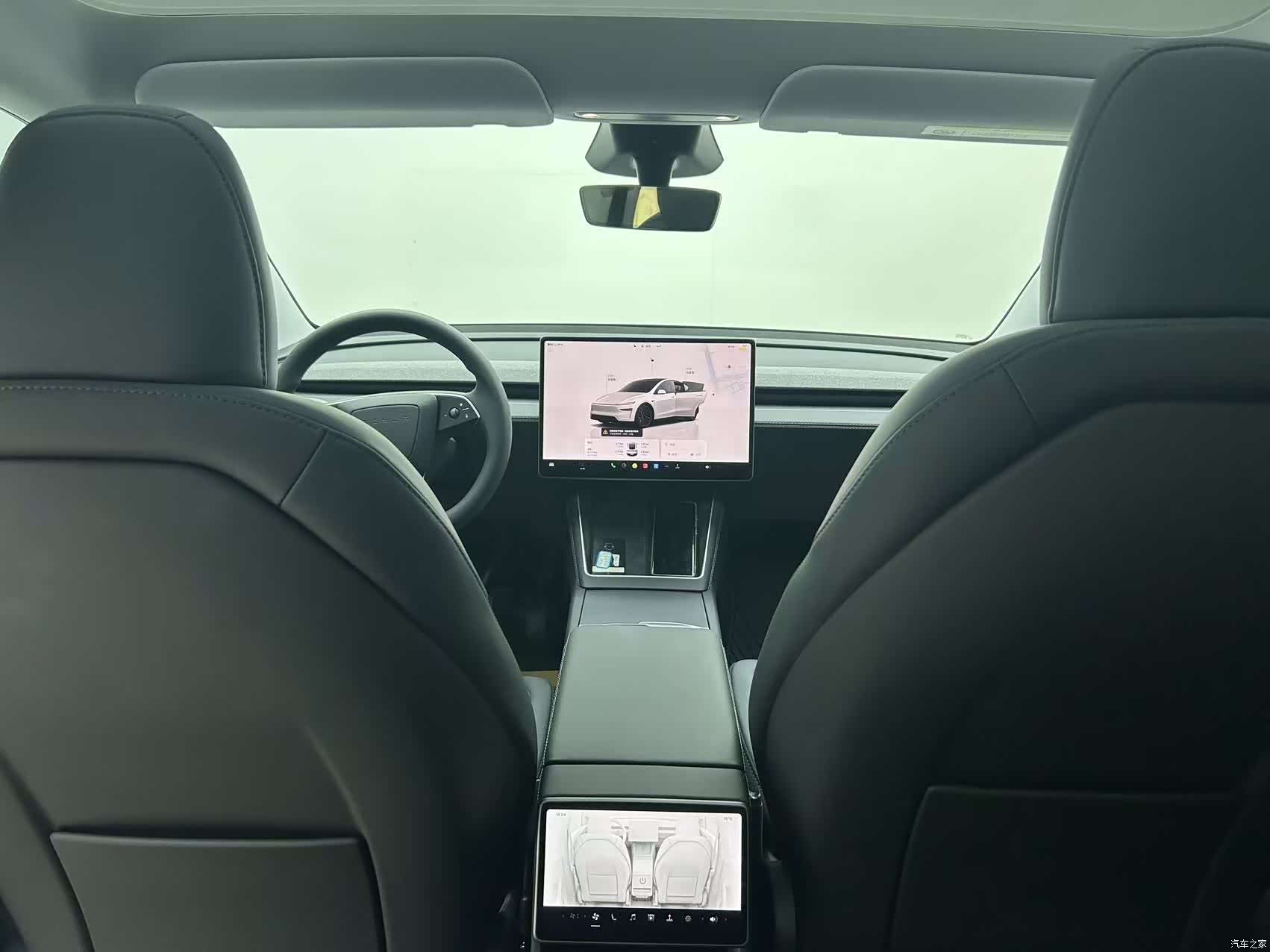 Tesla Model Y, 2025 11