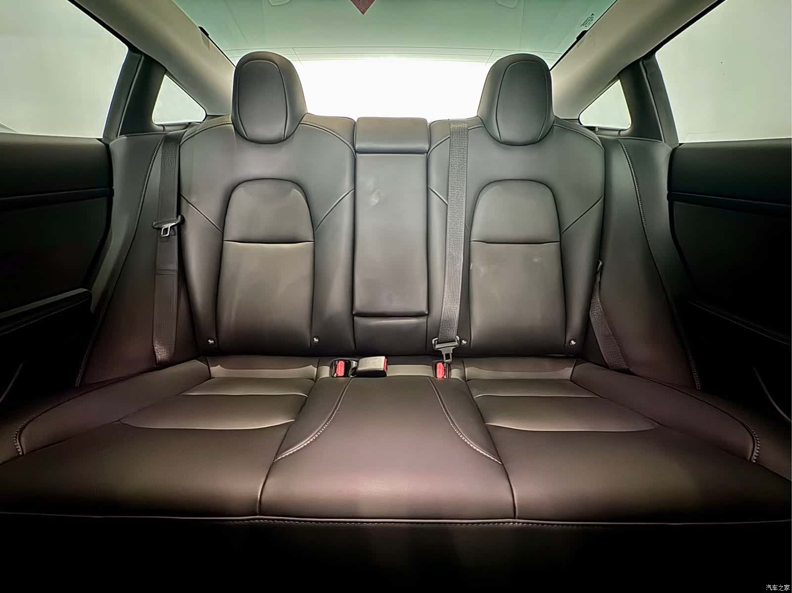 Tesla Model 3, 2022 9