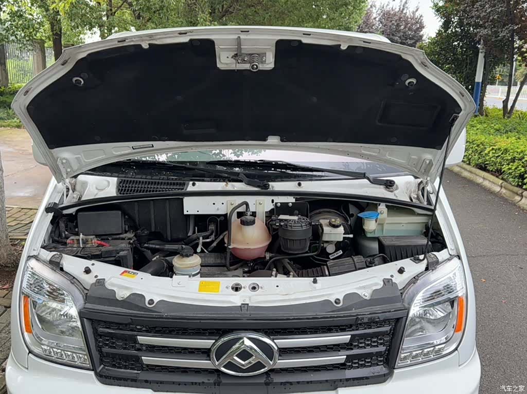 Maxus V80, 2023 13
