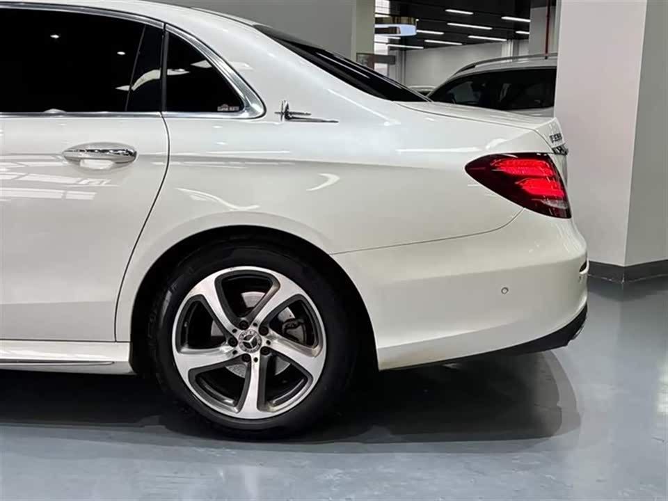 Mercedes-Benz E-class Mercedes-Benz E-class