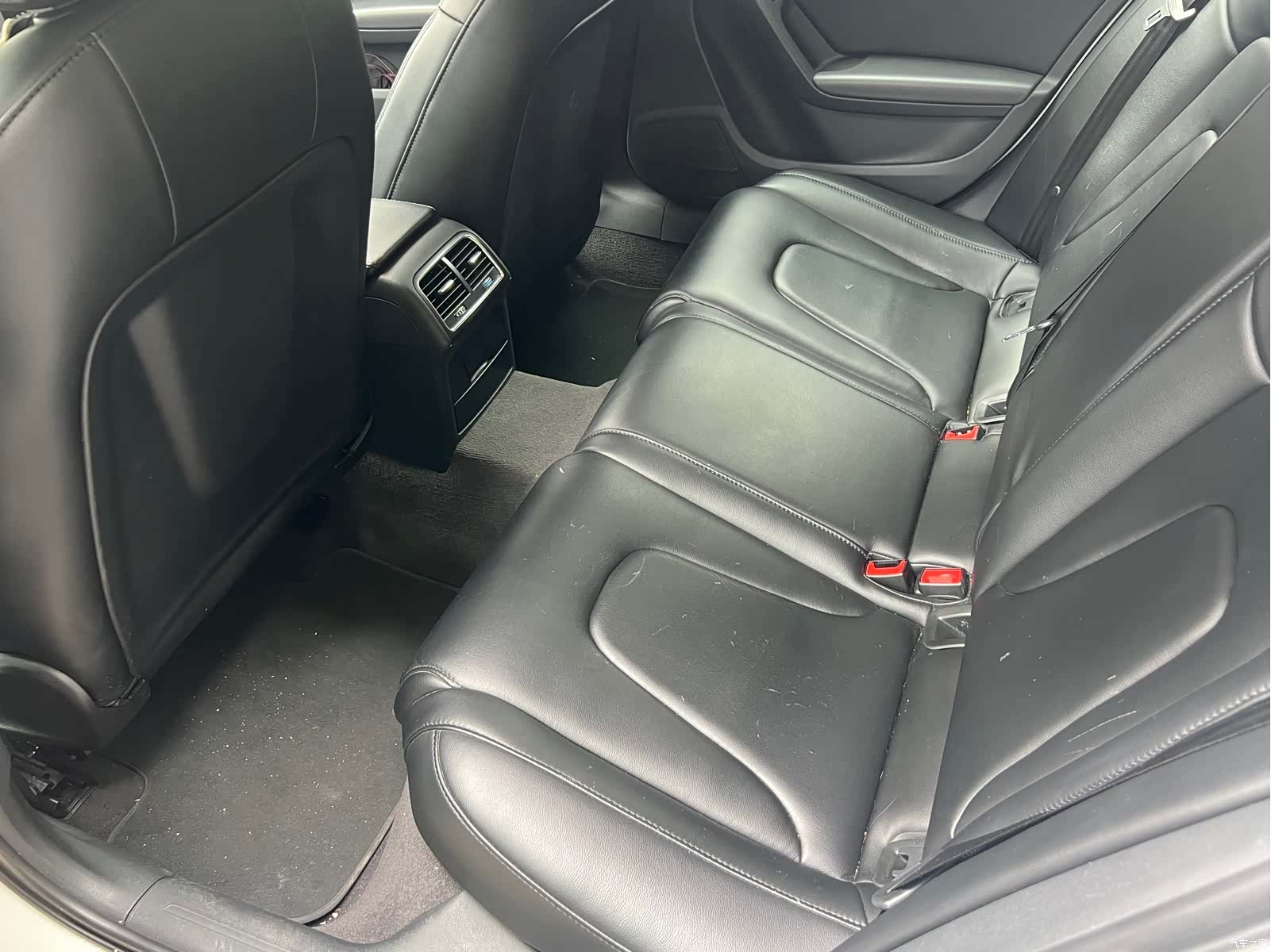 Audi A4L, 2015 14