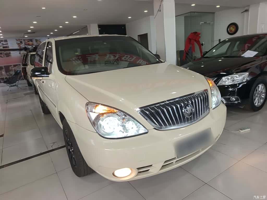 Buick GL8, 2014 4