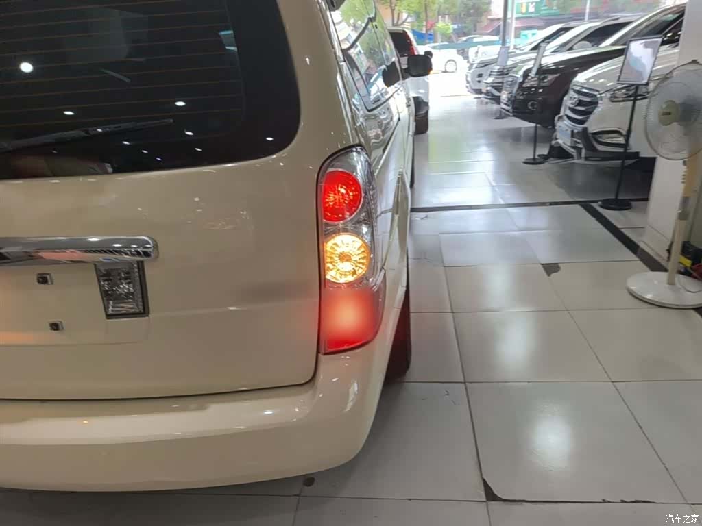 Buick GL8, 2014 8