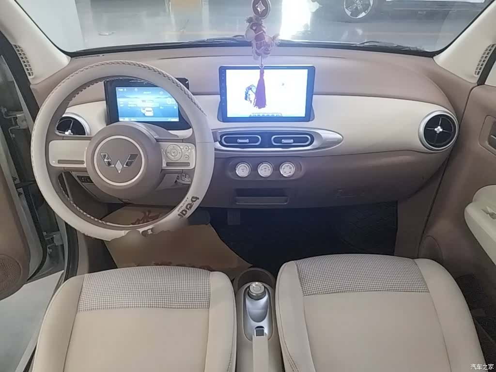 Wuling MINIEV, 2025 10