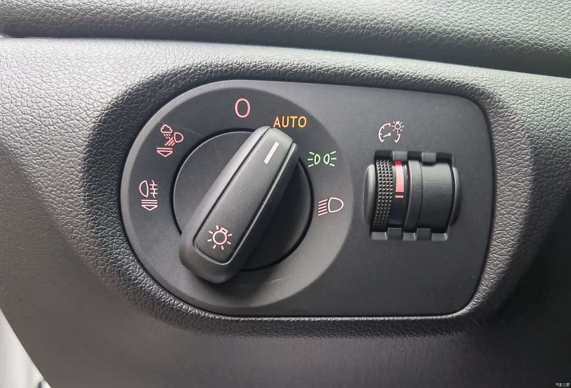 Audi Q3, 2017 13