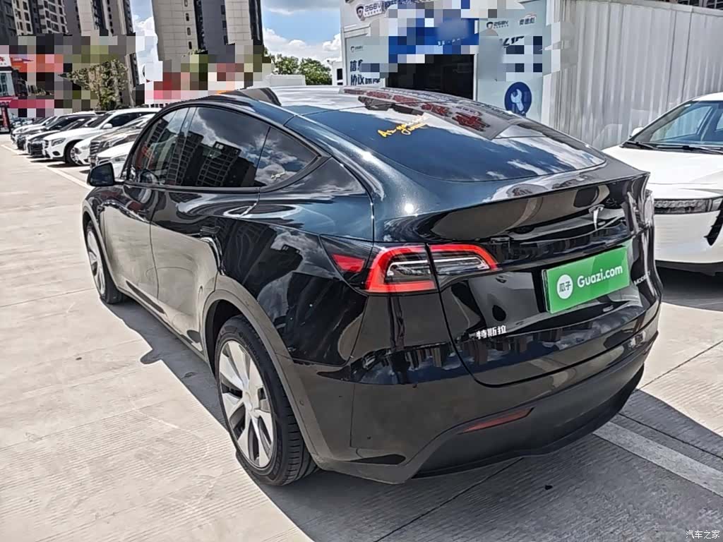 Tesla Model Y, 2021 все фото