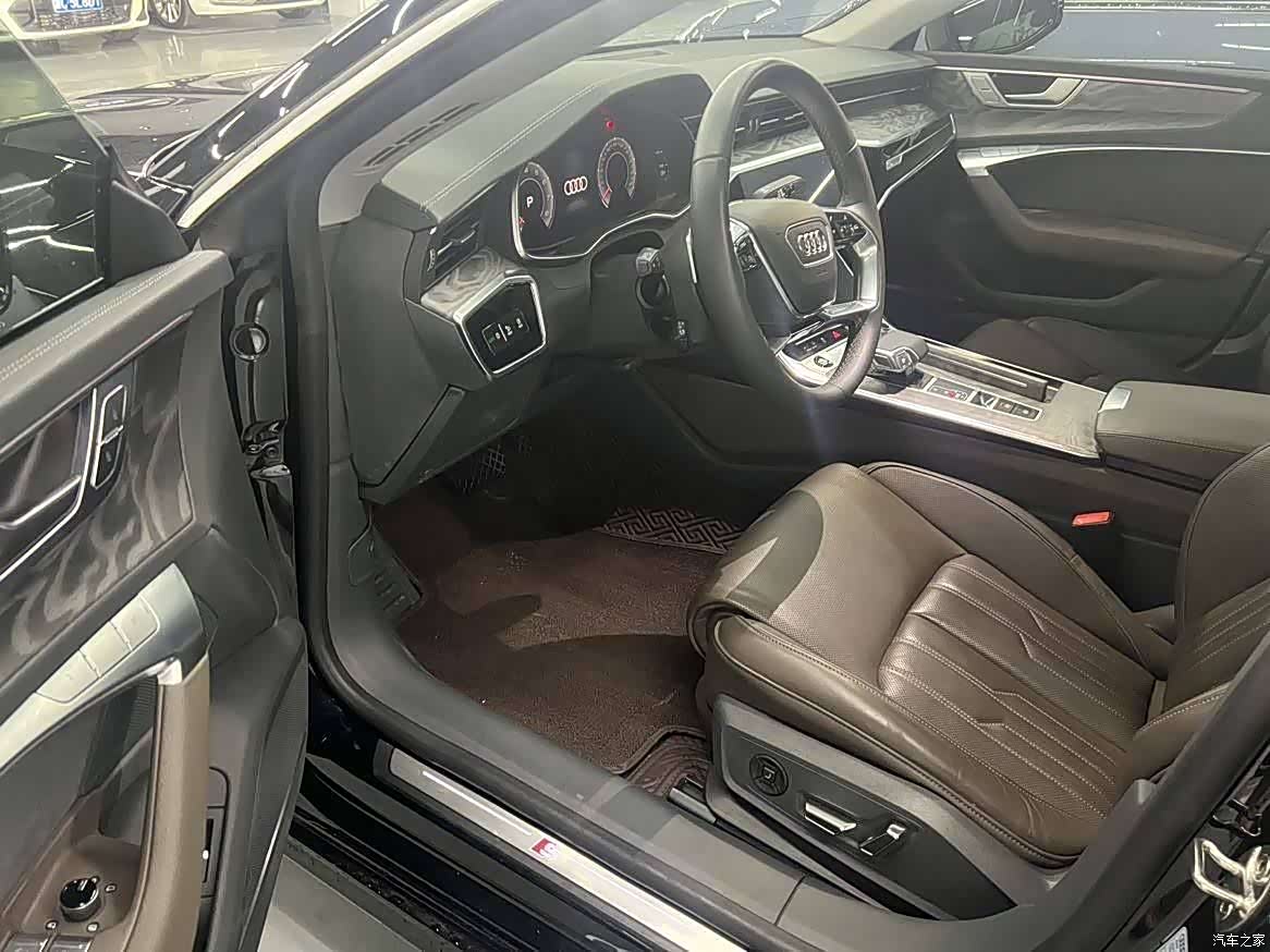 Audi A7L, 2022 все фото
