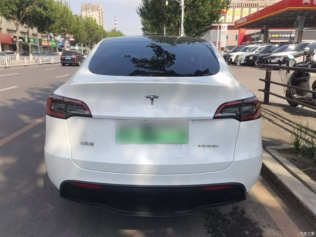 Tesla Model Y, 2023 6