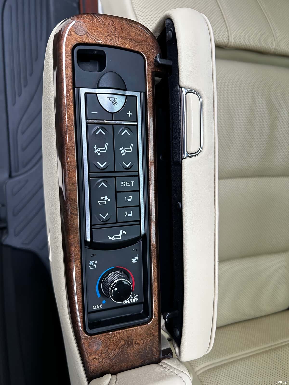 Toyota Alphard, 2015 19
