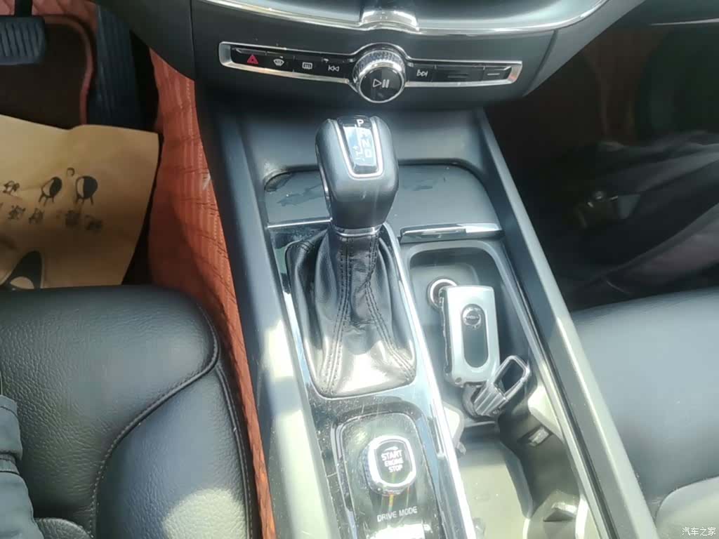 Volvo XC60, 2018 14
