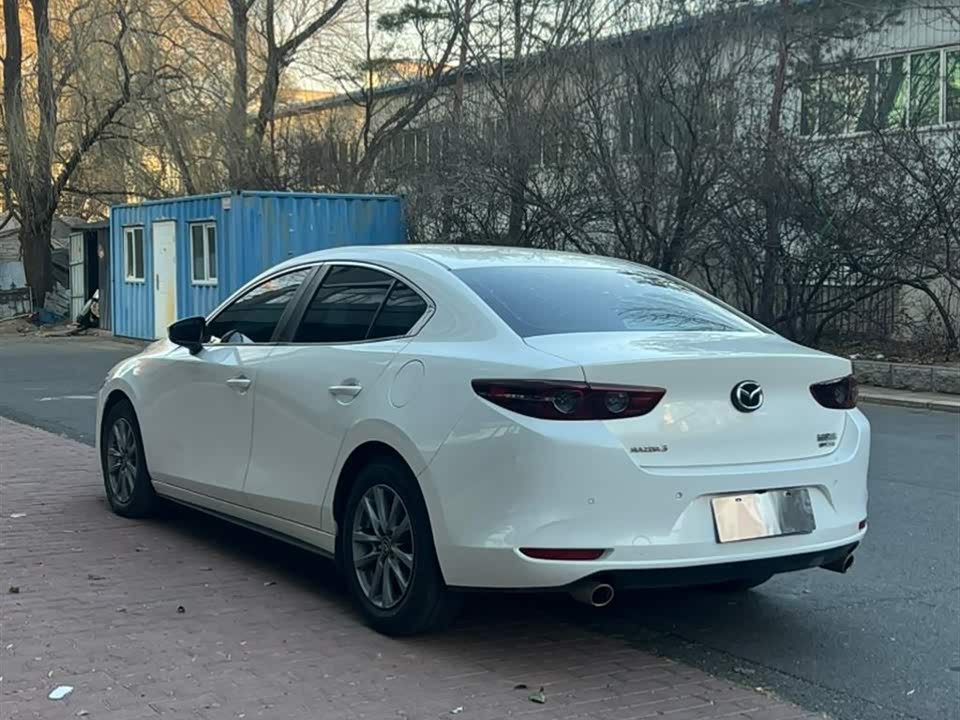Mazda 3 Angkesaila