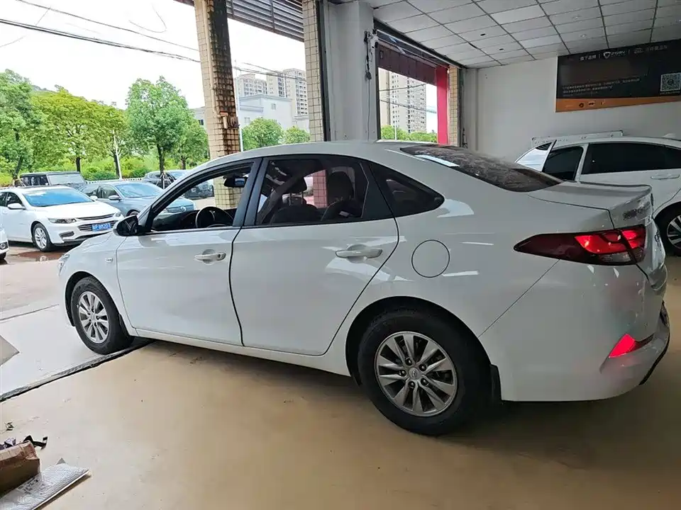 Hyundai Yuedong
